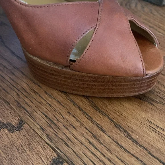 Stuart Weitzman Cognac Brown Leather Wood Stack Platform Heel Sz 8M Peep toe - Picture 9 of 14